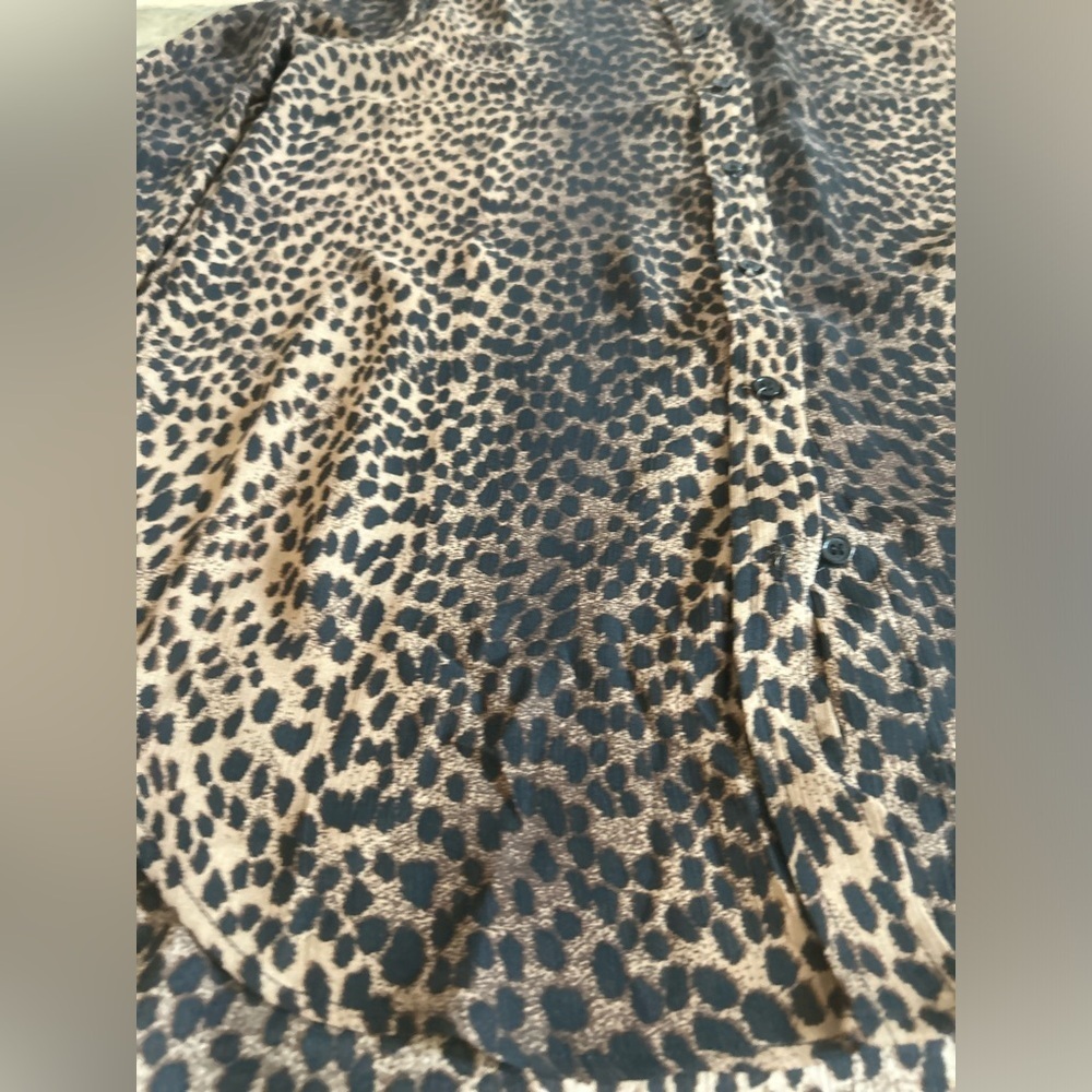 H&M Cheetah Print Sheer Tunic Style Button up Top Long Sleeves Brown and Black - Picture 10 of 12